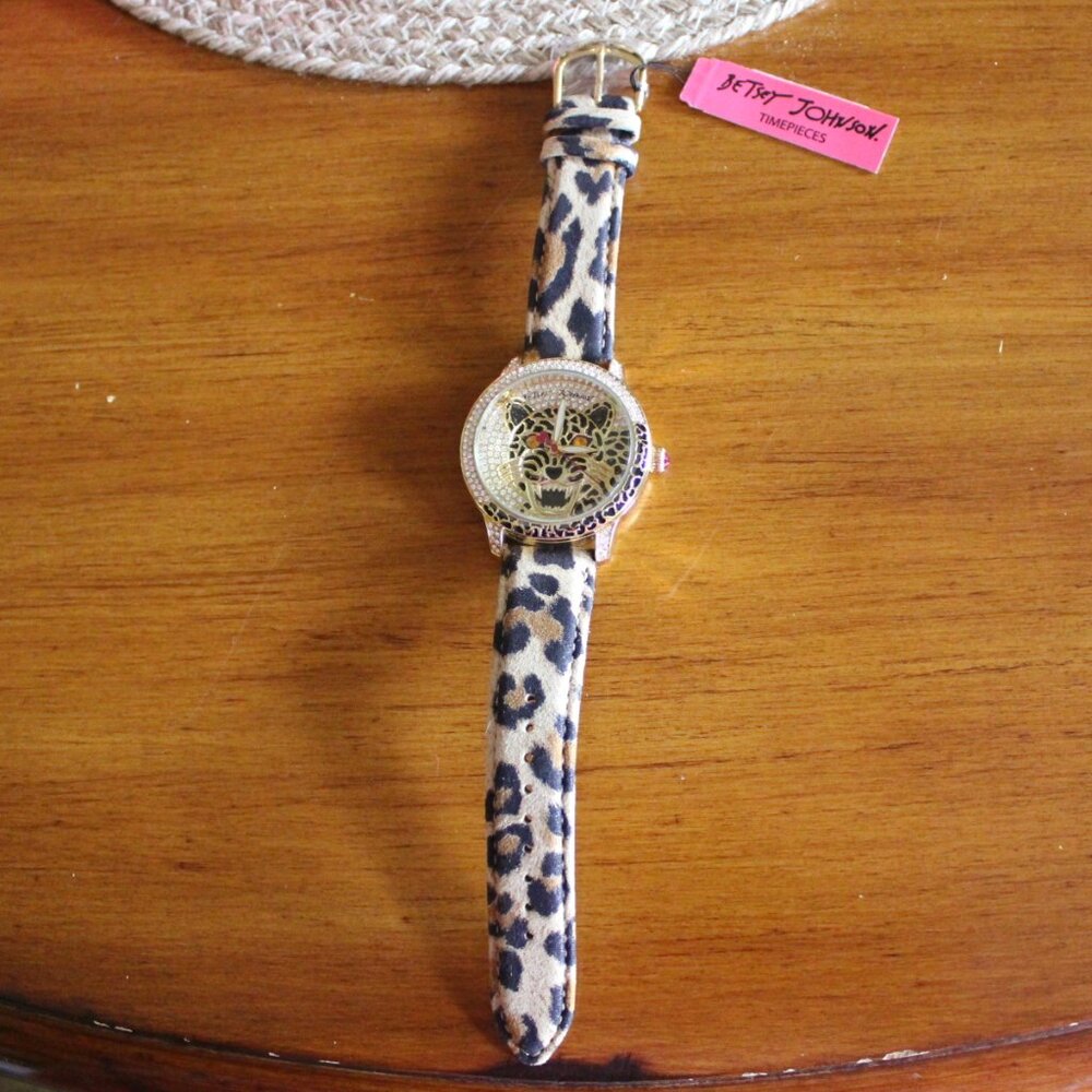 BRAND NEW AUTHETIC BETSEY JOHNSON LEOPARD BLING WRISTWATCH STUNNING!! - Picture 10 of 10